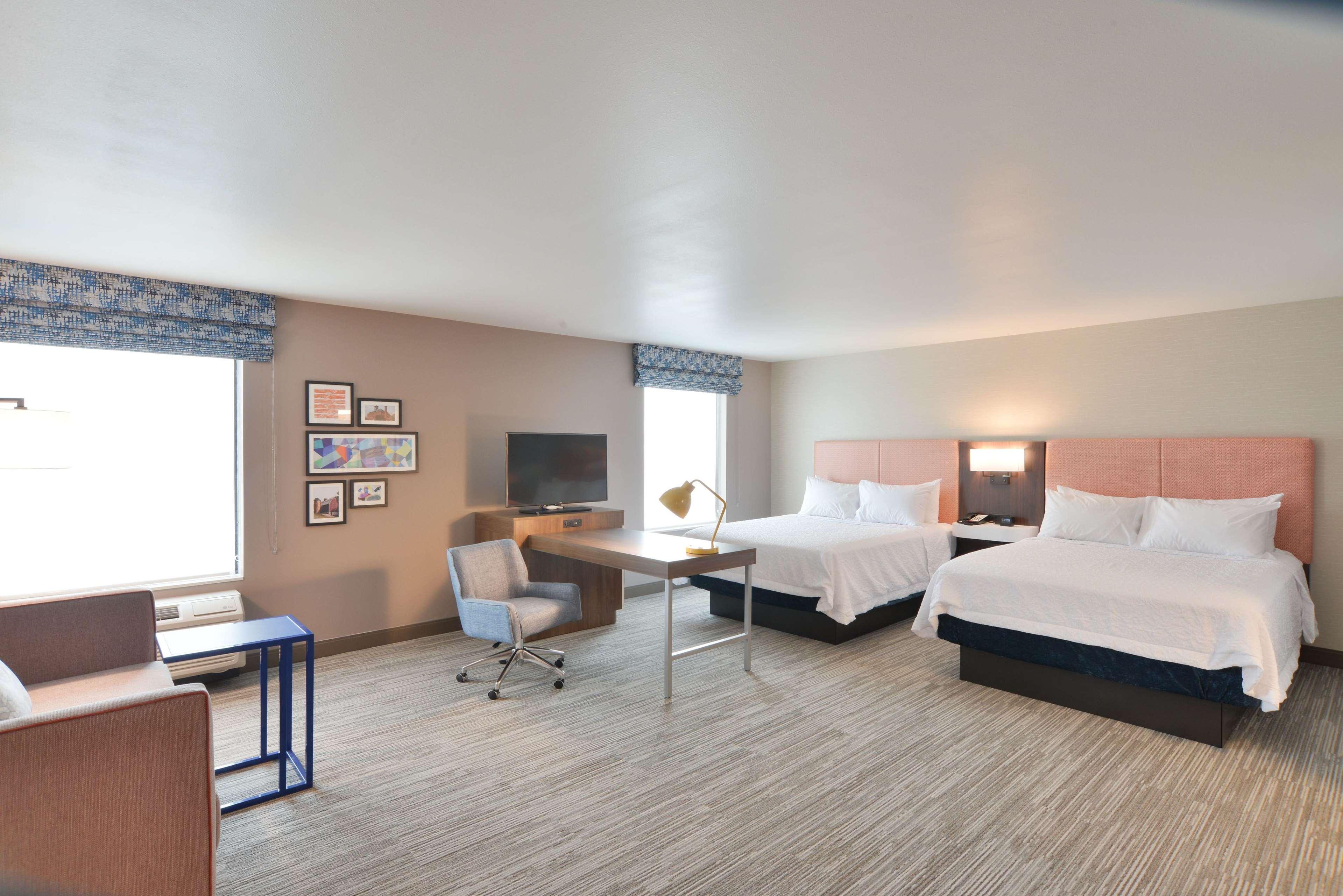 Hampton Inn & Suites Menomonie-Uw Stout Esterno foto