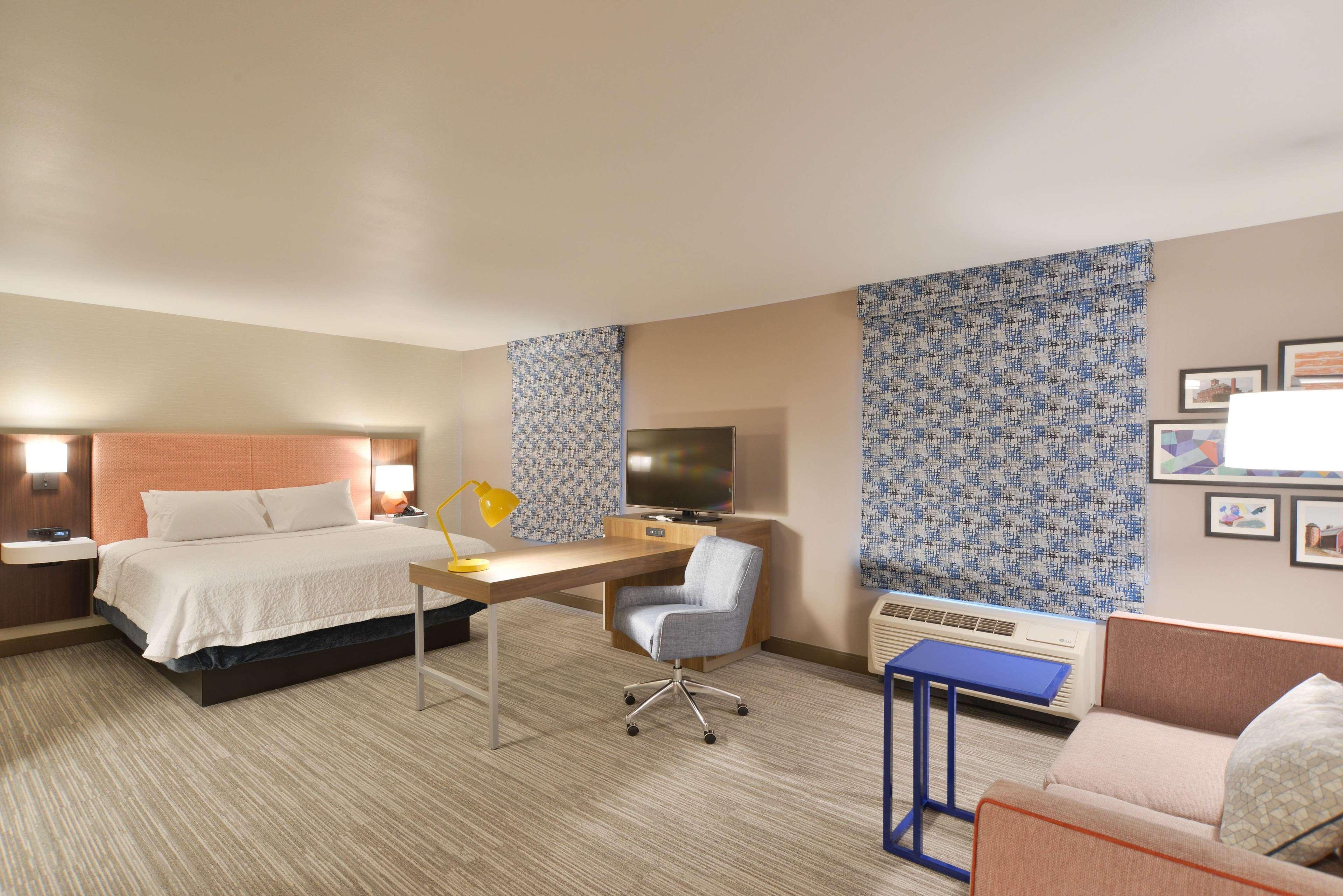 Hampton Inn & Suites Menomonie-Uw Stout Esterno foto