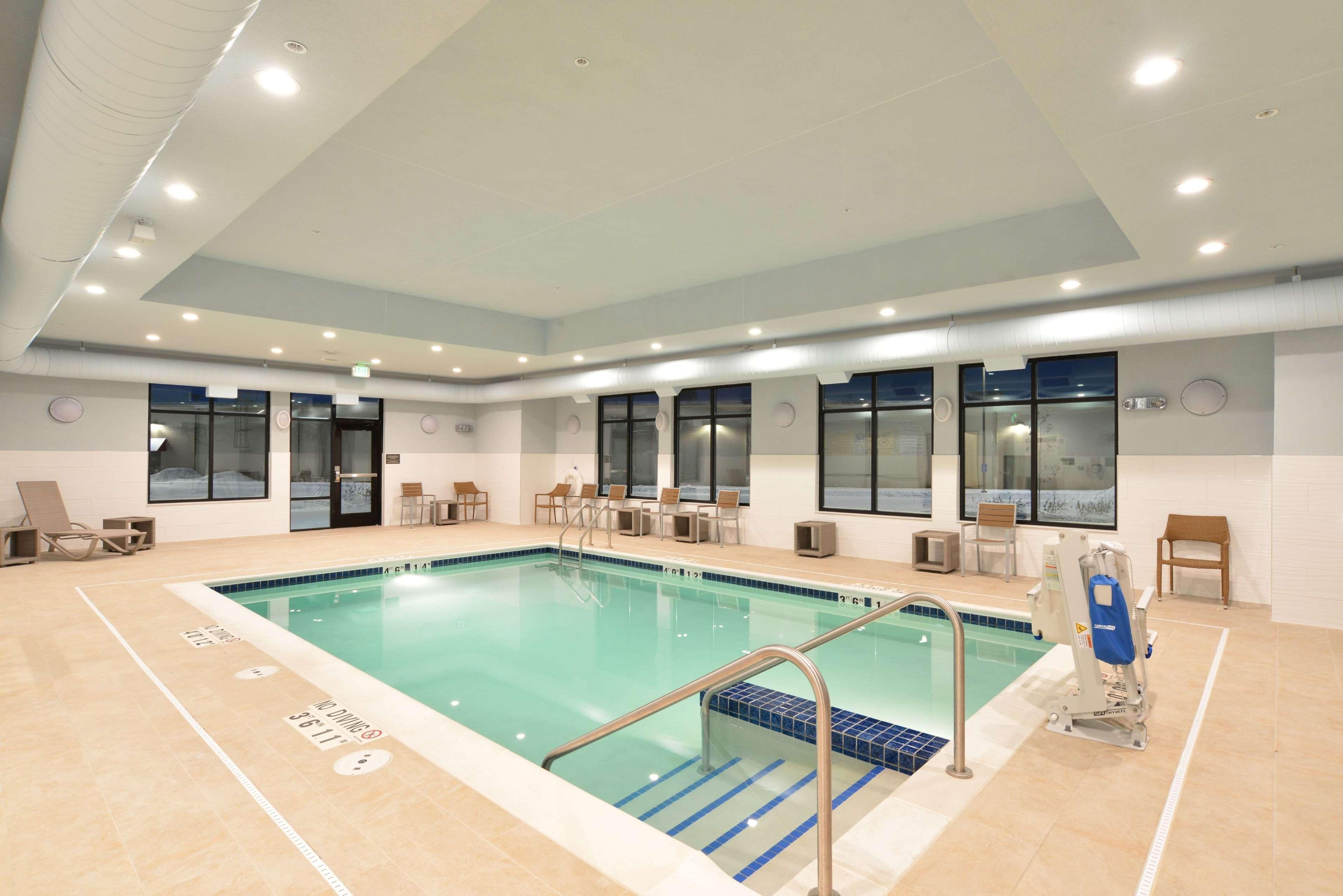 Hampton Inn & Suites Menomonie-Uw Stout Esterno foto