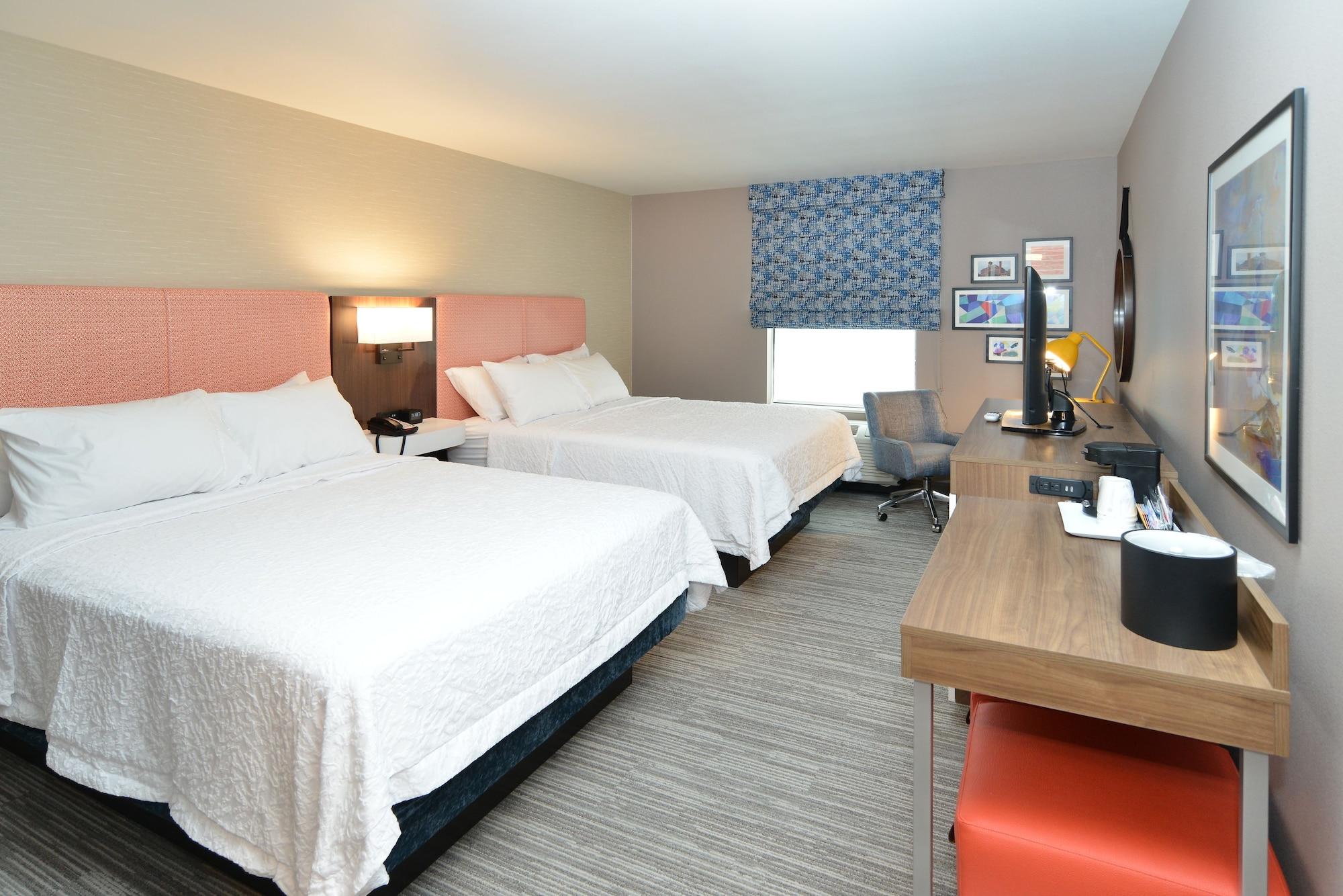 Hampton Inn & Suites Menomonie-Uw Stout Esterno foto