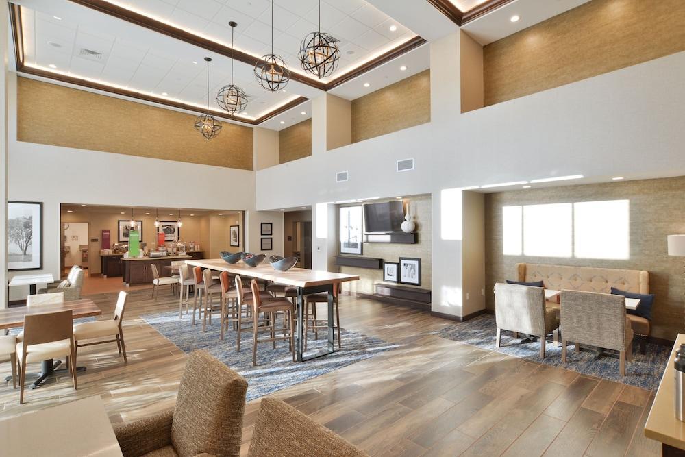 Hampton Inn & Suites Menomonie-Uw Stout Esterno foto