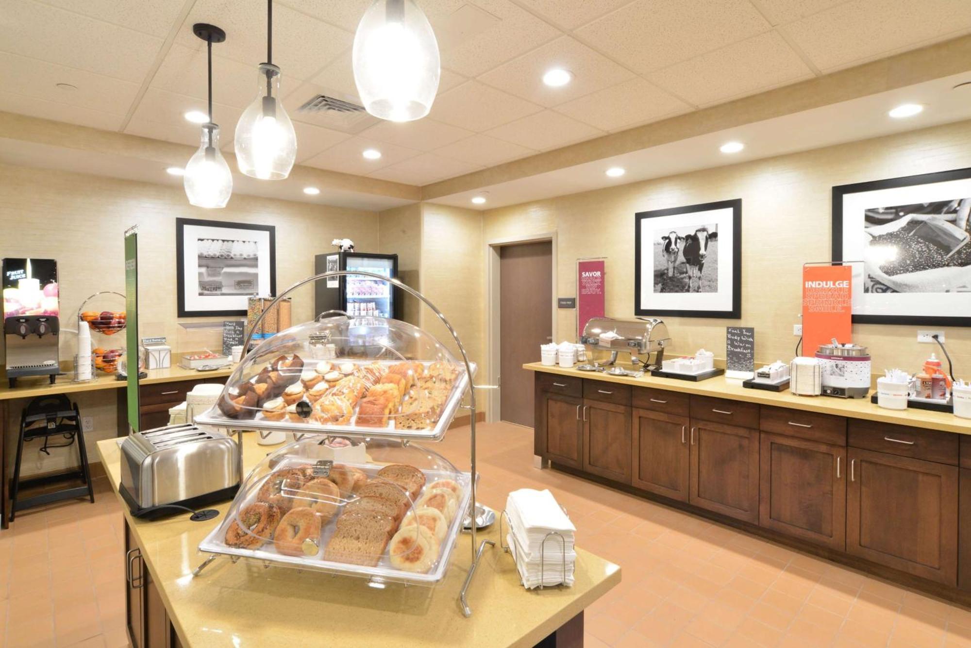 Hampton Inn & Suites Menomonie-Uw Stout Esterno foto