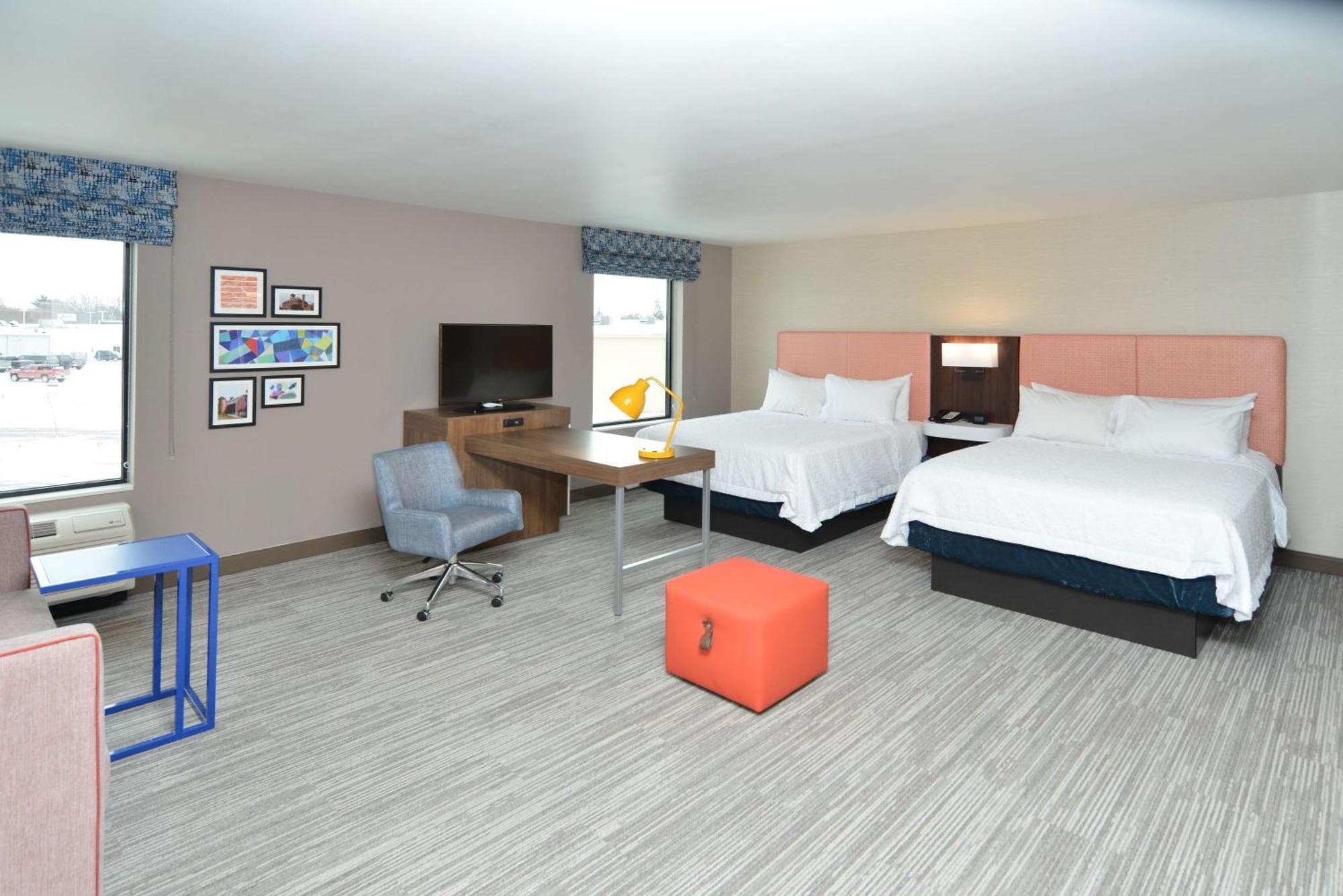 Hampton Inn & Suites Menomonie-Uw Stout Esterno foto